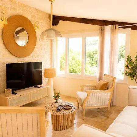 Saint-raphael - With Pool & Private Parking וילה