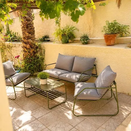 Saint-raphael - With Pool & Private Parking *